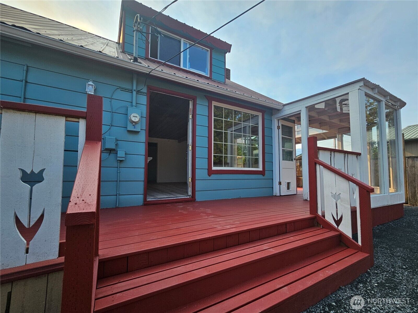 Property Photo:  607 S H Street  WA 98363 
