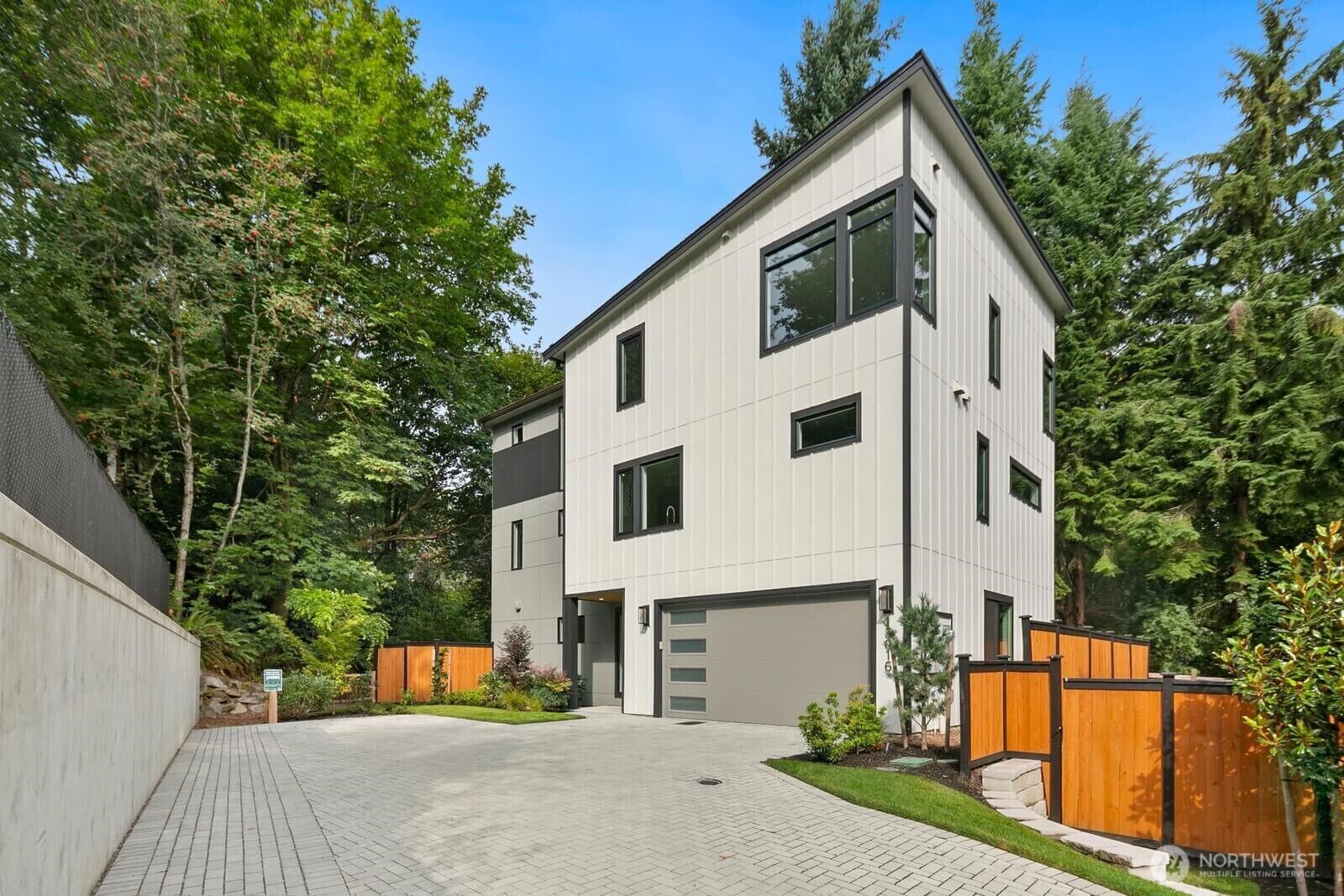 Property Photo: 13016 SE 19th Court WA 98005