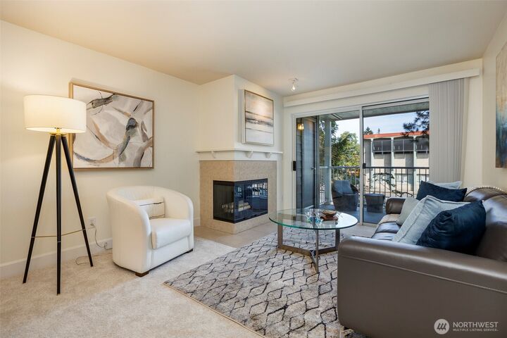 Property Photo:  300 N 130th Street 7105  WA 98133 