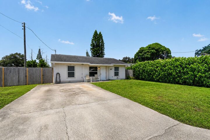 Property Photo:  207/227 Ethelyn Drive  FL 33415 