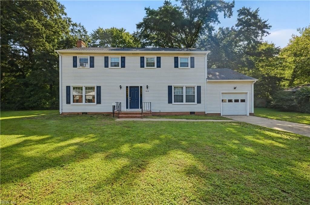 Property Photo:  512 Timberneck Ct  VA 23663 