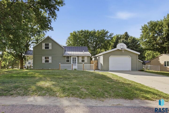 Property Photo:  240 Oak Ave  SD 57003 