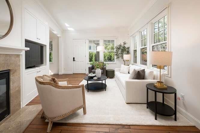 Property Photo:  302 Channing Avenue  CA 94301 