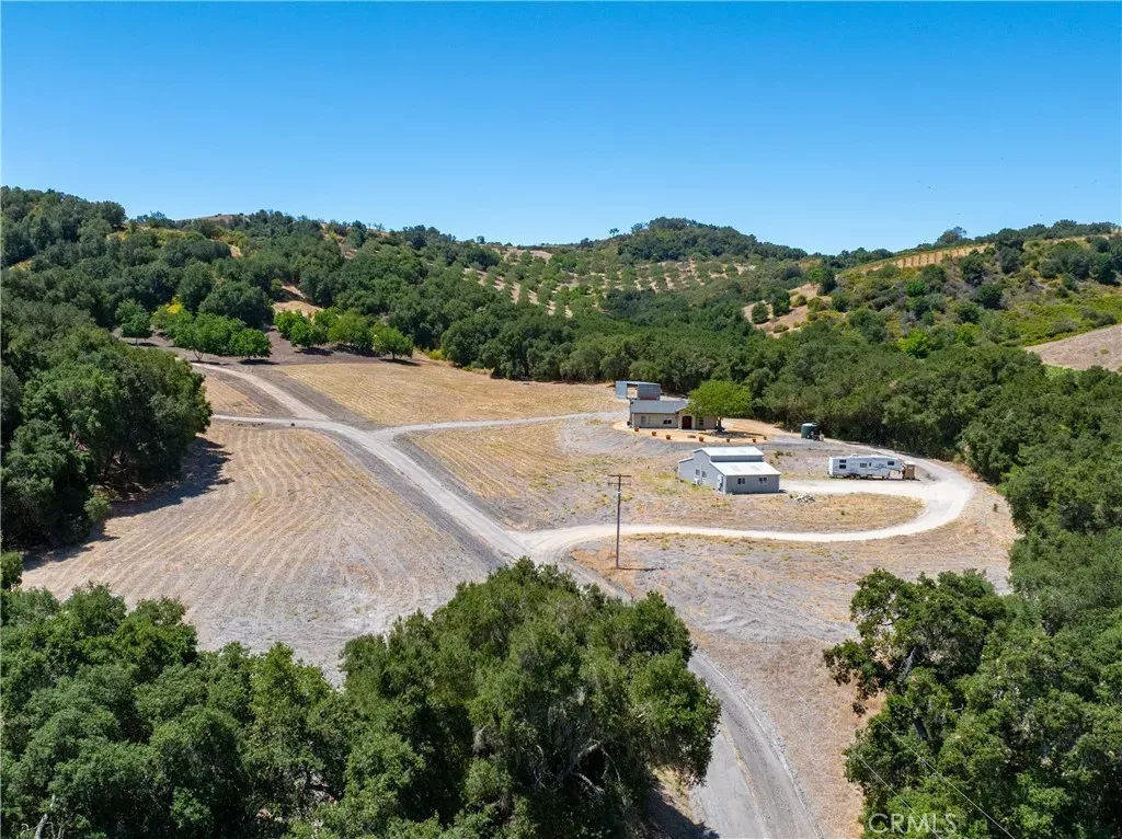 Property Photo:  255 Narnia Road  CA 93446 
