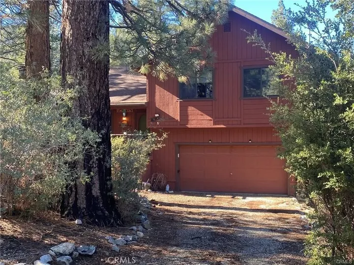 Property Photo: 1905 Matterhorn CA 93222