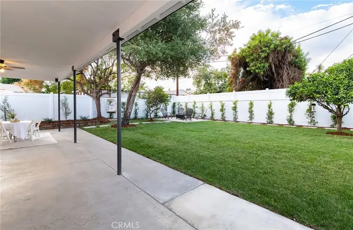 Property Photo:  820 W Harding  CA 90640 