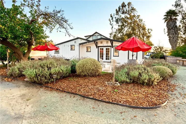 Property Photo:  52 Oconnor  CA 93405 