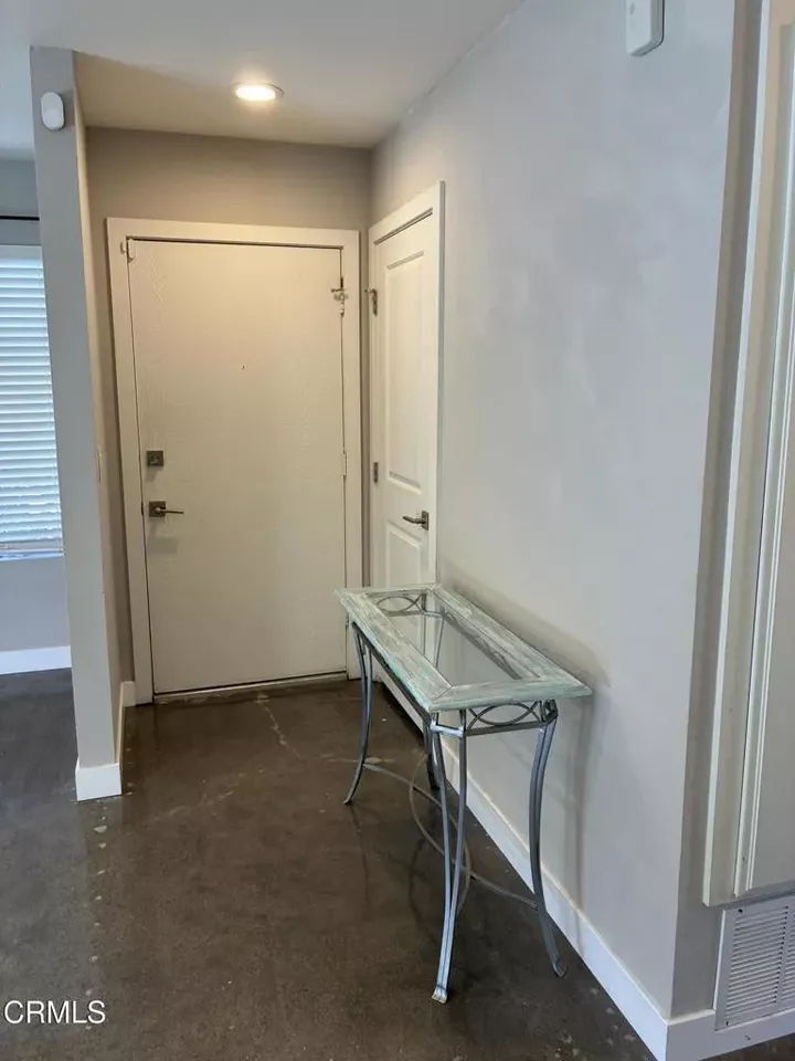 Property Photo:  1640 Parakeet Court  CA 93003 
