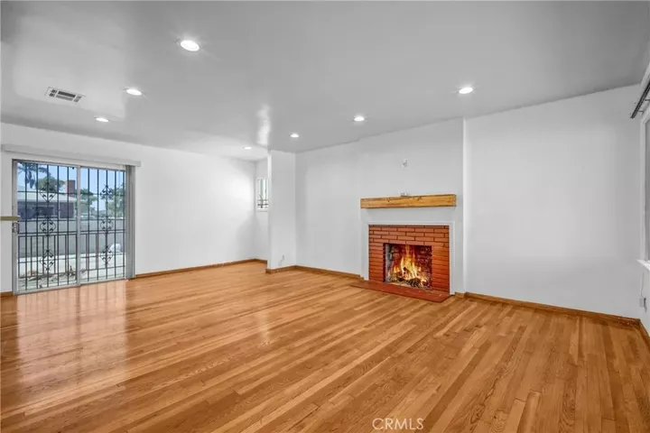 Property Photo:  13901 Spinning  CA 90249 