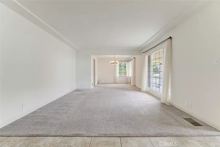 Property Photo:  1954 Bel Aire  CA 91201 