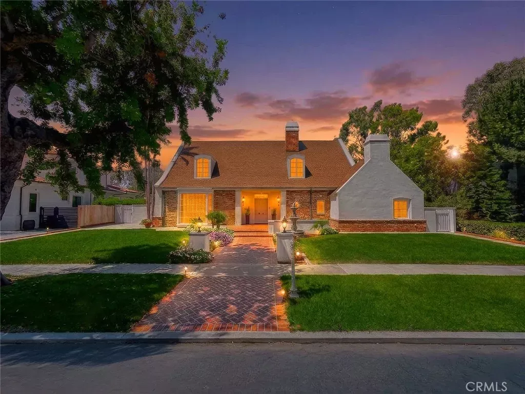 Property Photo: 4217 Cedar Avenue CA 90807