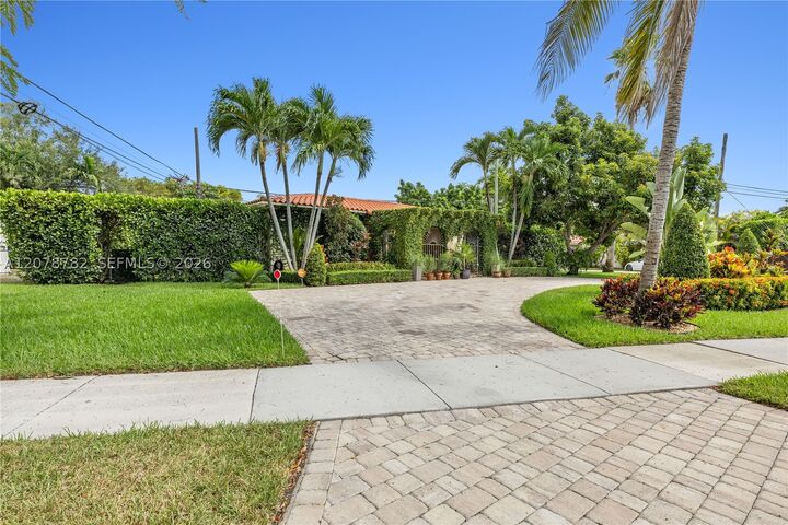 Property Photo:  6811 SW 48th Ter  FL 33155 