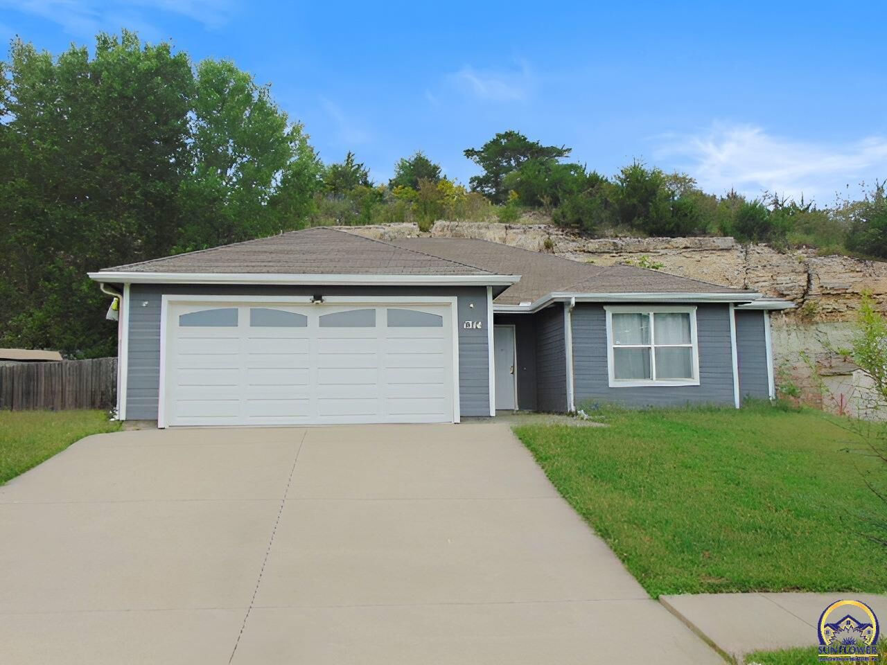Property Photo: 1314 Marshall Ct KS 66441