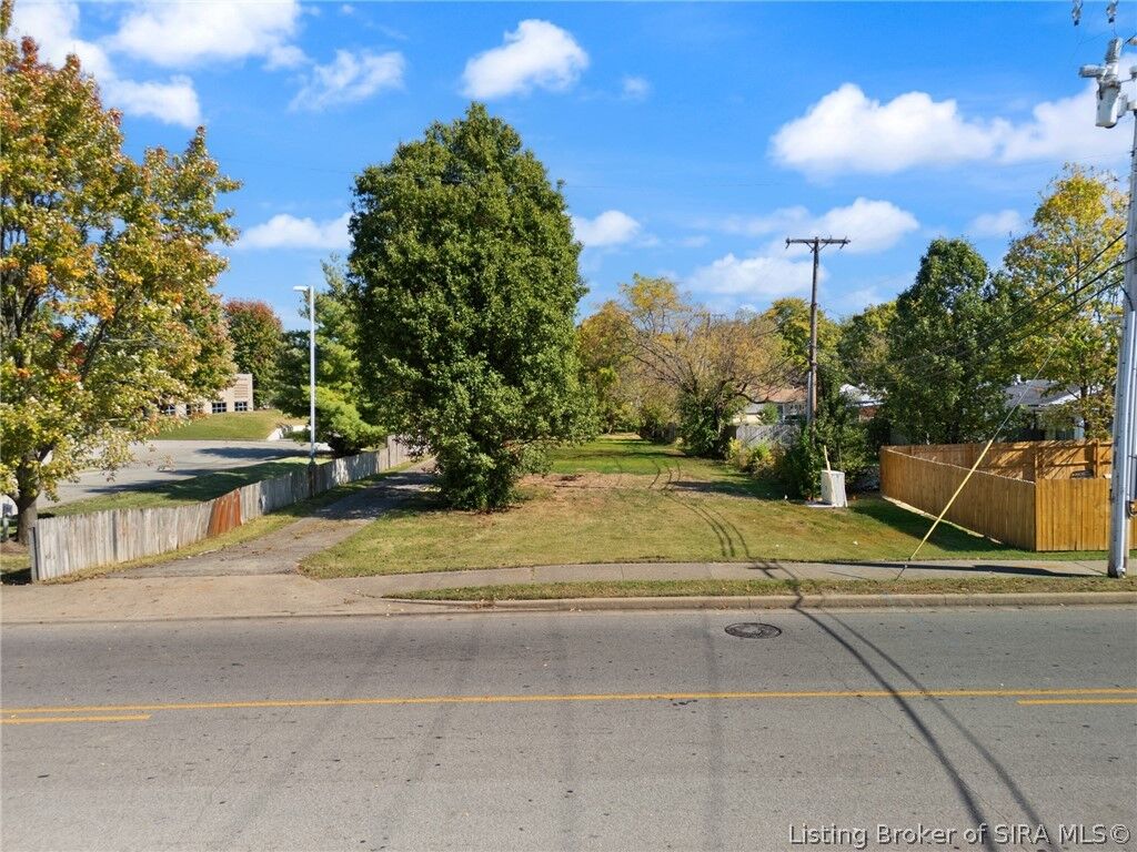 Property Photo:  2206 Green Valley Road  IN 47150 
