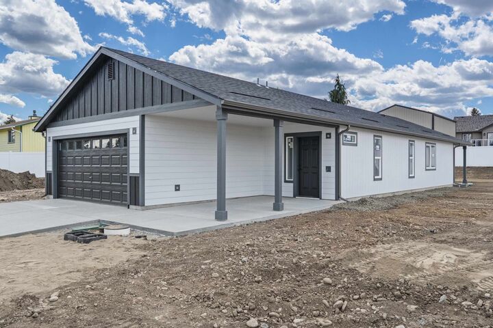 Property Photo:  1006 S Century Rd  WA 99037 