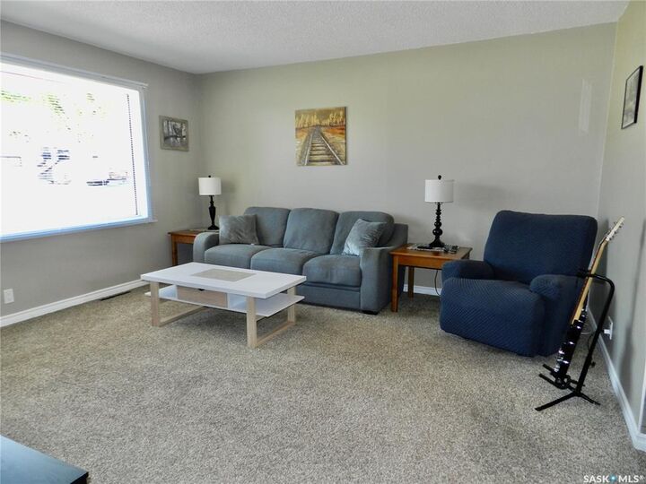 Property Photo: 1037 Bogue Avenue SK S6H 4M4