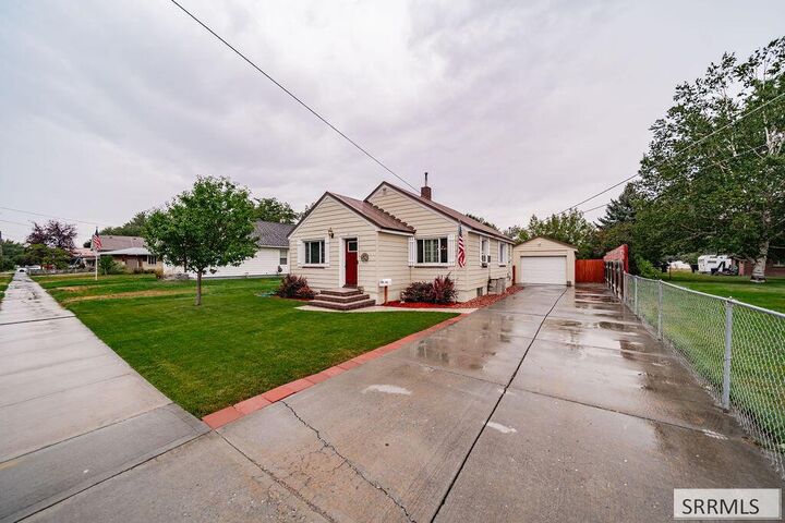 Property Photo:  154 N Milton Avenue  ID 83274 