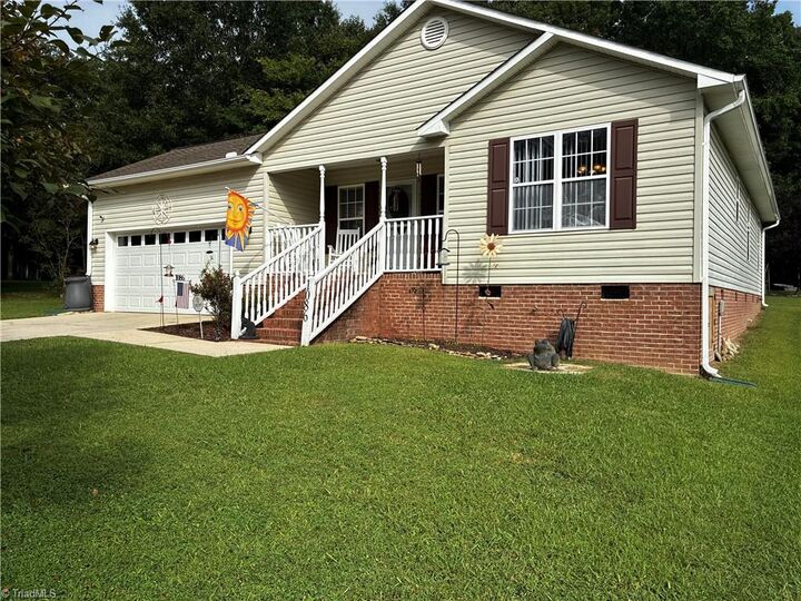 Property Photo:  1086 Johnsontown Road  NC 27360 