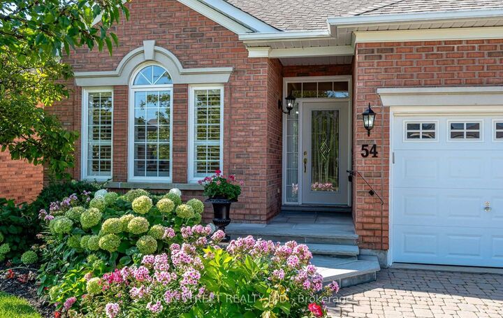 Property Photo: 54 Couples Gallery N/A ON L4A 1M6