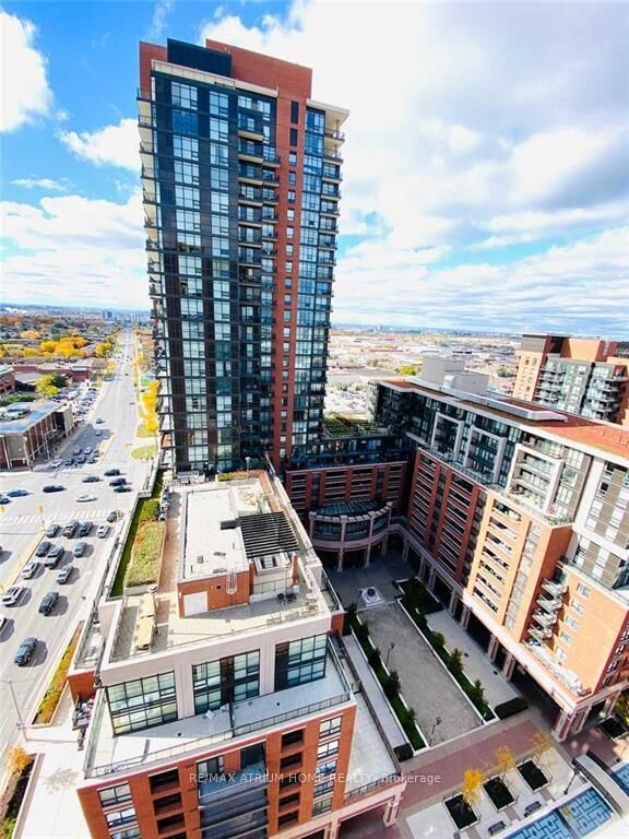 Property Photo: 800 Lawrence Avenue W 1818 ON M6A 1C3