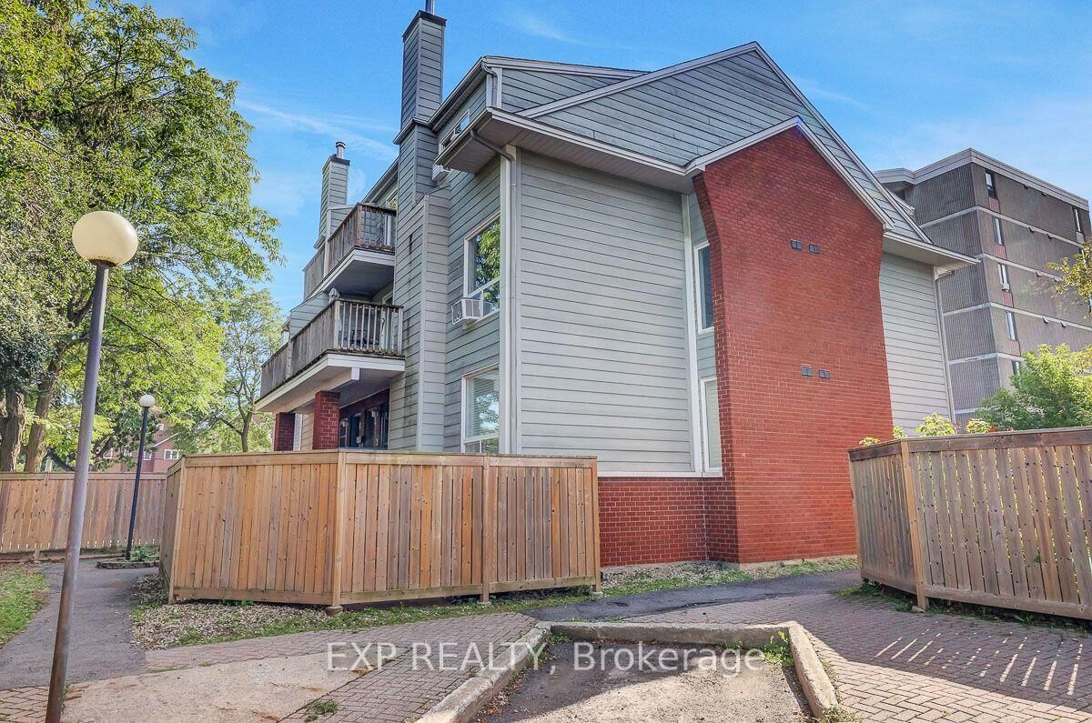 Property Photo: 20 Hart Avenue F ON K1K 4H8