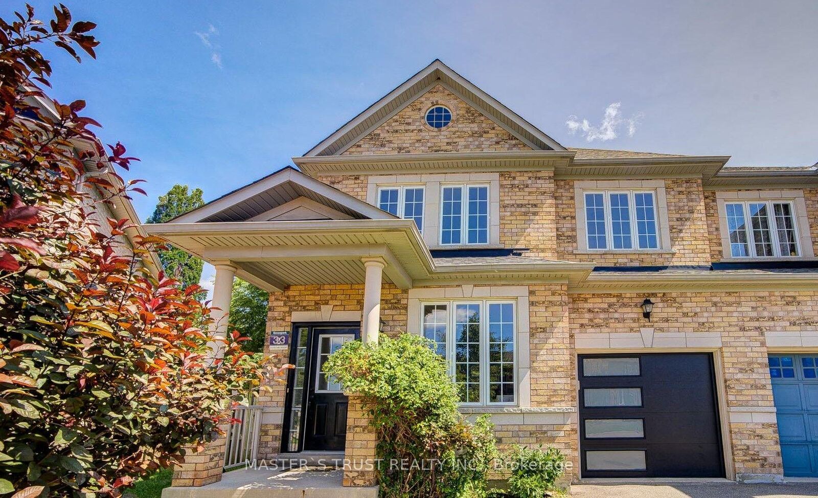 Property Photo: 33 Levellands Crescent ON L4B 0A5