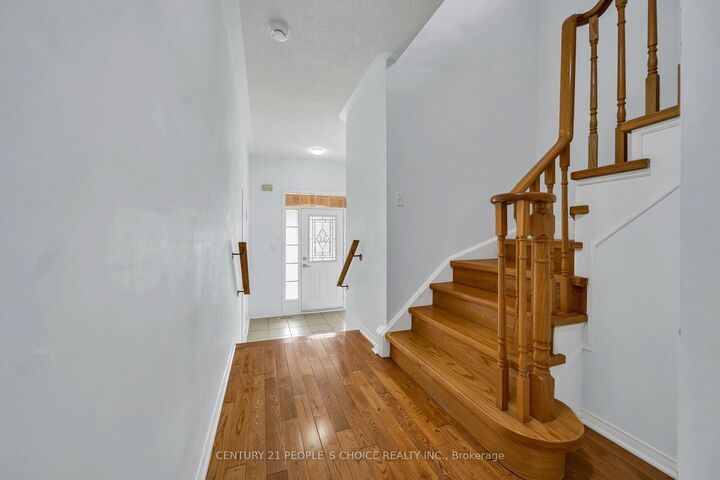 Property Photo: 73 Crown Victoria Drive ON L7A 3X1