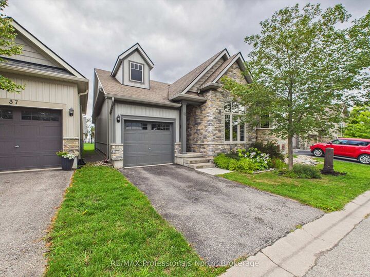 Property Photo:  35 Canterbury Circle  ON L3V 0C9 