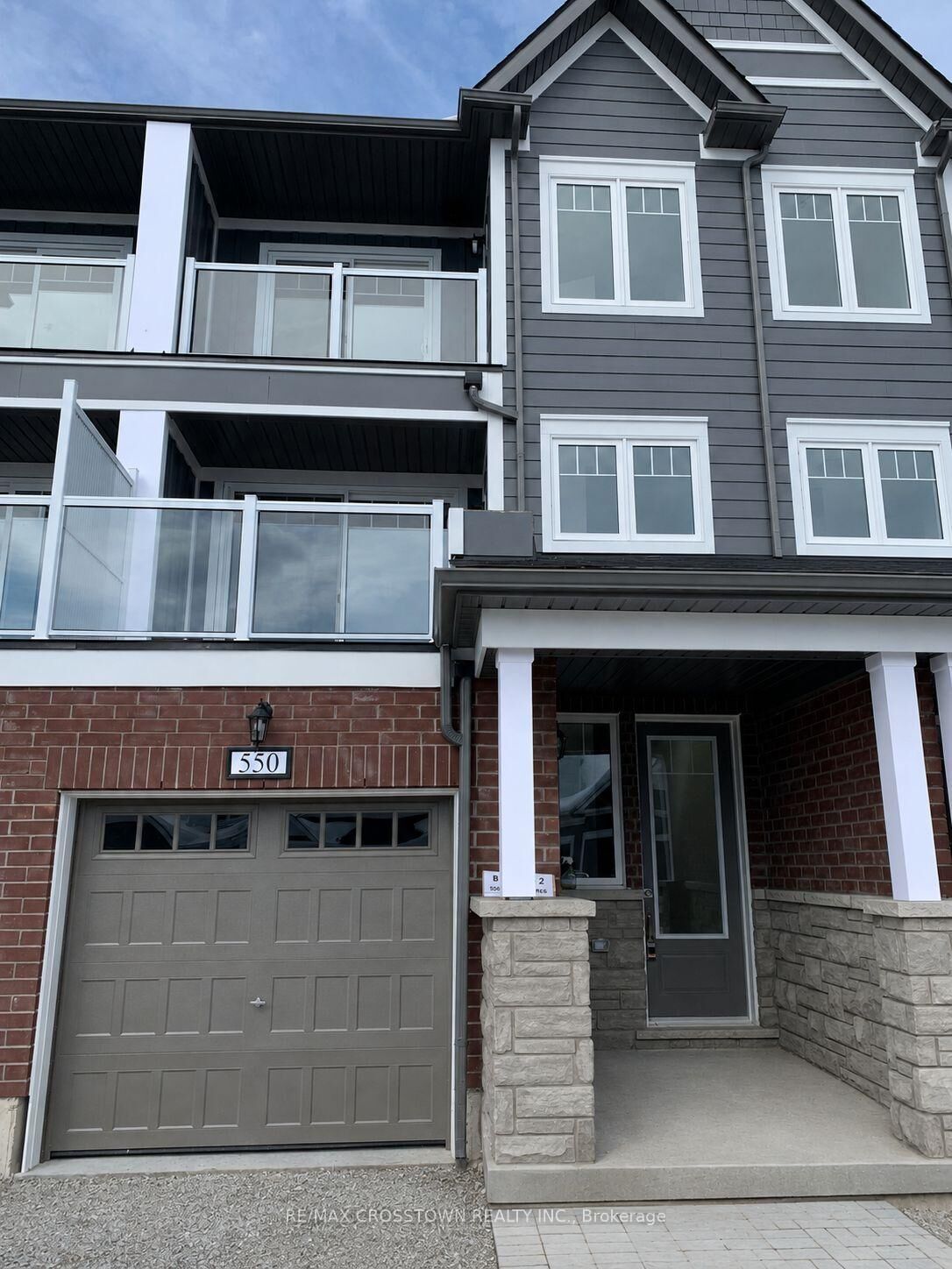 Property Photo:  550 Hudson Crescent  ON L4R 0J1 
