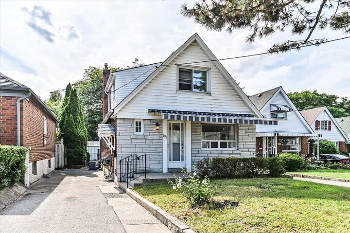 Property Photo: 292 Glebemount Avenue ON M4C 3V3