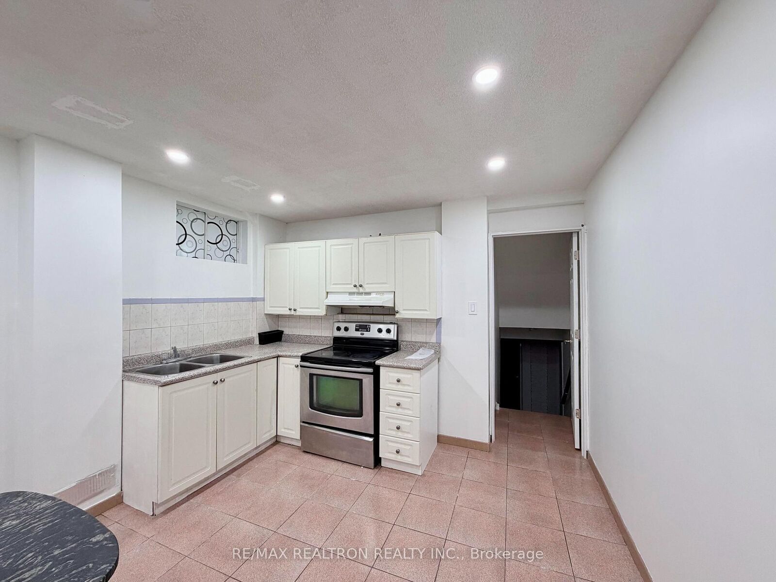 Property Photo:  3948 Midhurst Lane Basement  ON L4Z 1C7 