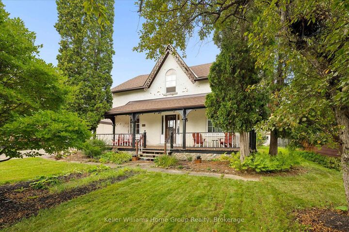 Property Photo:  339 Garafraxa Street E  ON N1M 1E4 
