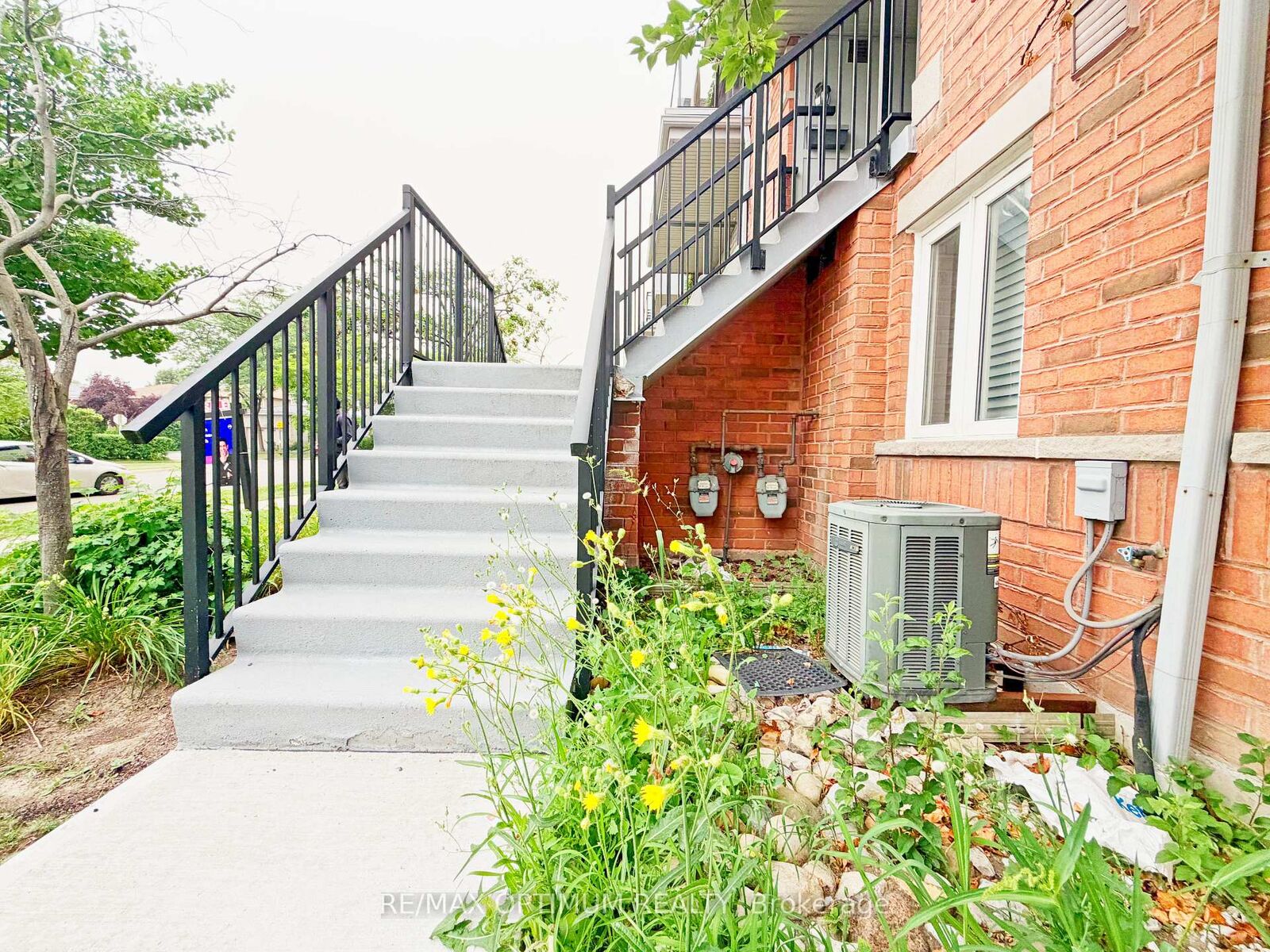 Property Photo: 4620 Guildwood Way 17 ON L5R 4H5