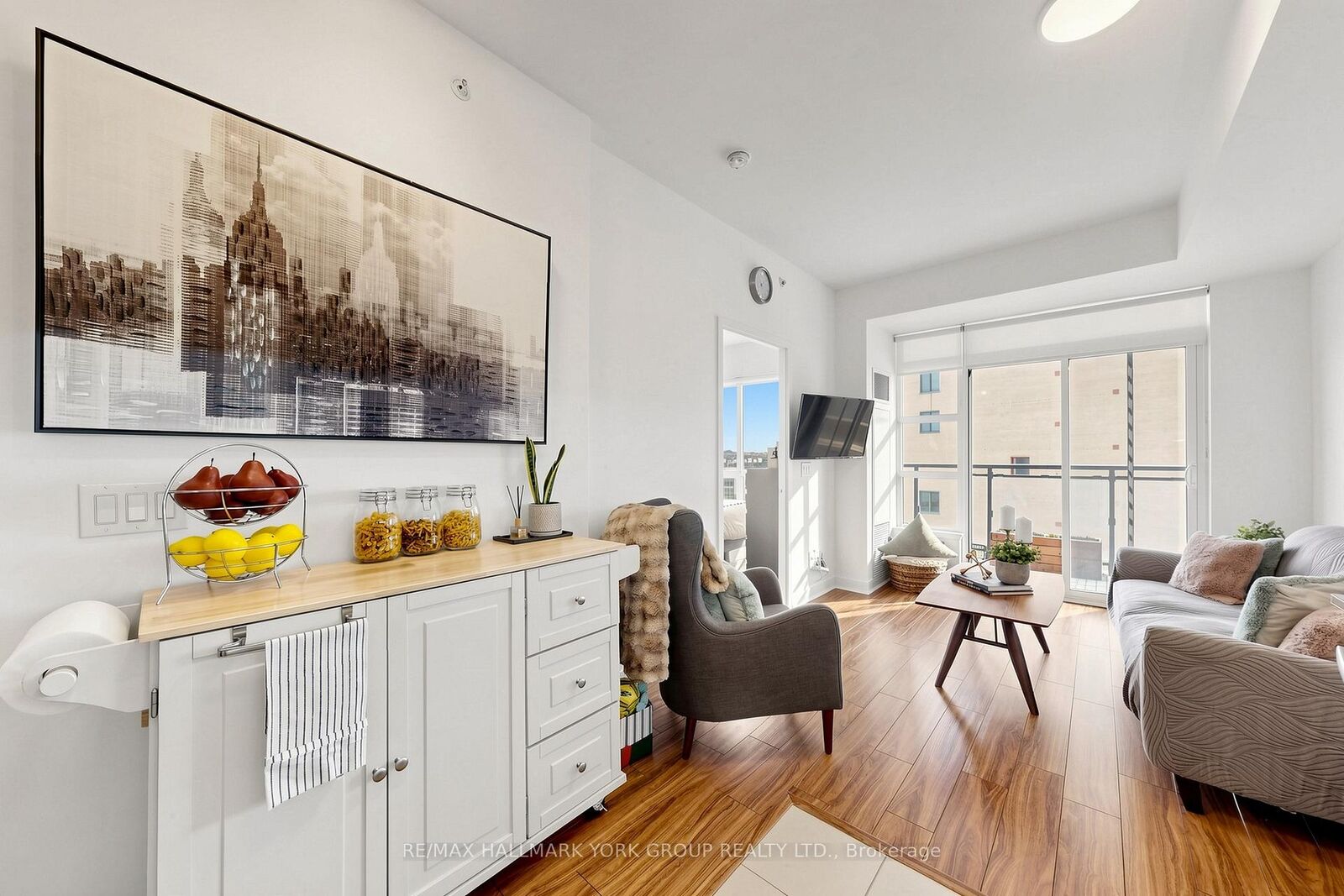 Property Photo:  840 Queen's Plate Drive 612  ON M9W 0E7 