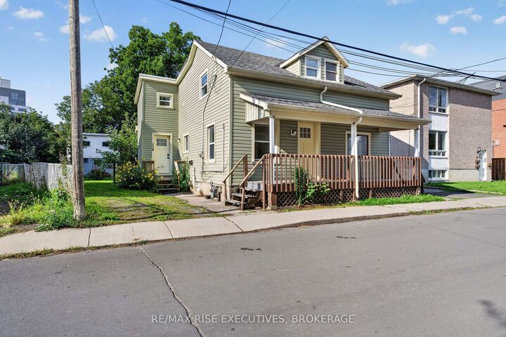 Property Photo:  48 Elm Street  ON K7K 1M9 