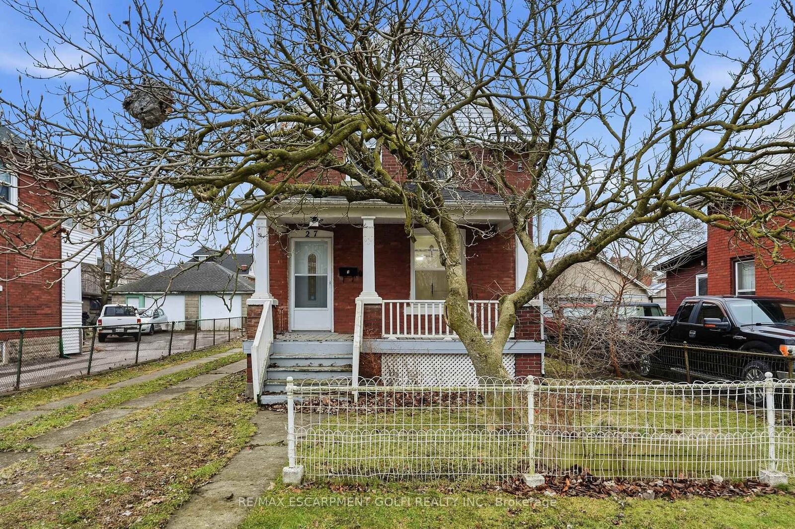 Property Photo:  27 Albert Street Main  ON L3B 4L1 