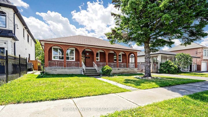 Property Photo:  139 Ranee Avenue Bsmt  ON M6A 1N3 