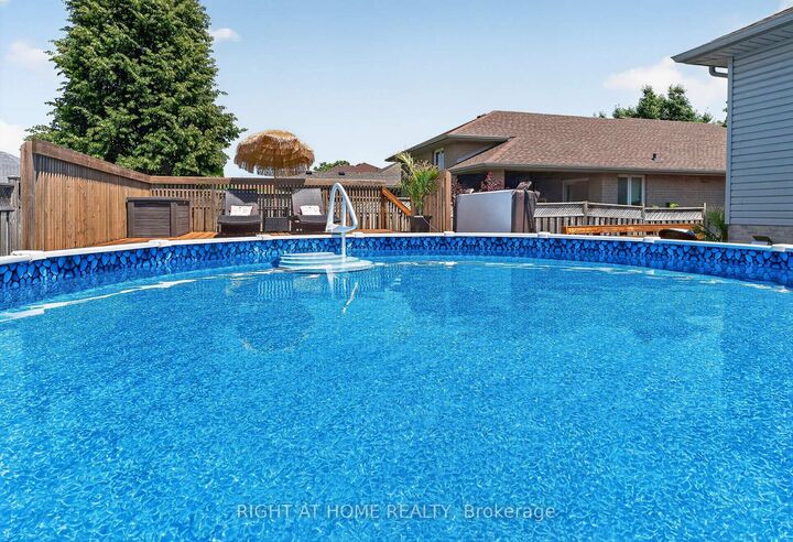 Property Photo:  10 Galbraith Court  ON N5R 6G8 