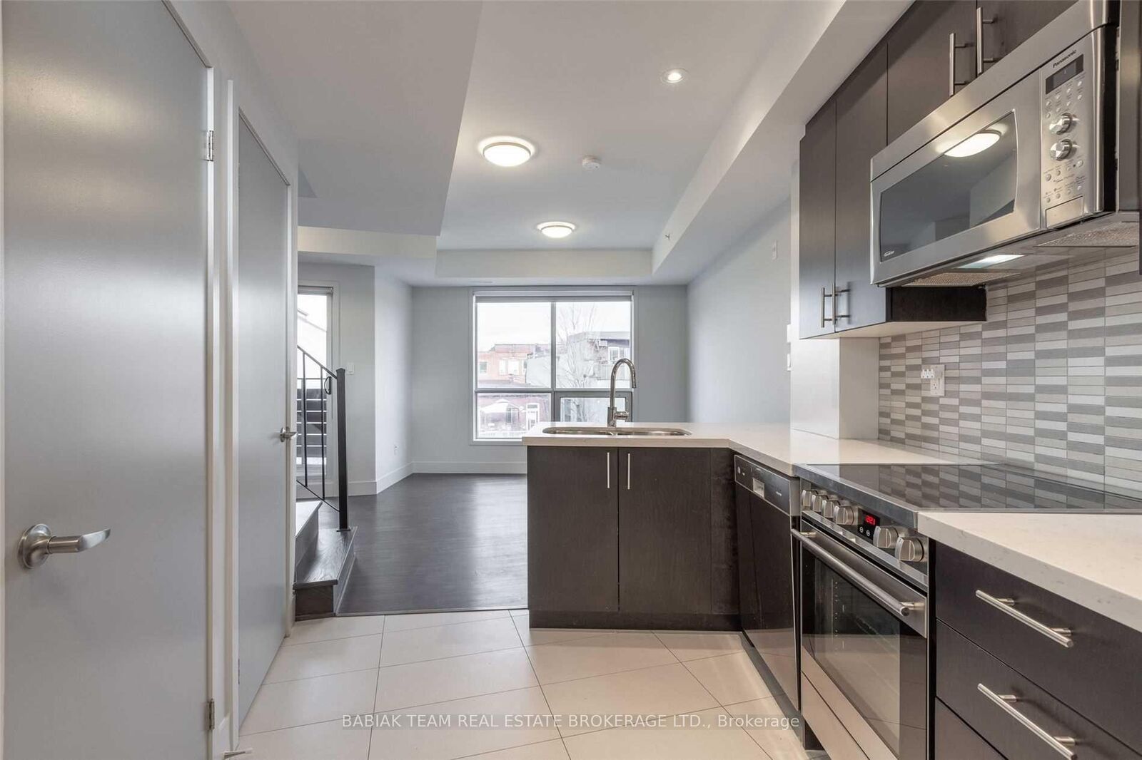 Property Photo:  332 High Park Avenue 303  ON M6P 2S7 