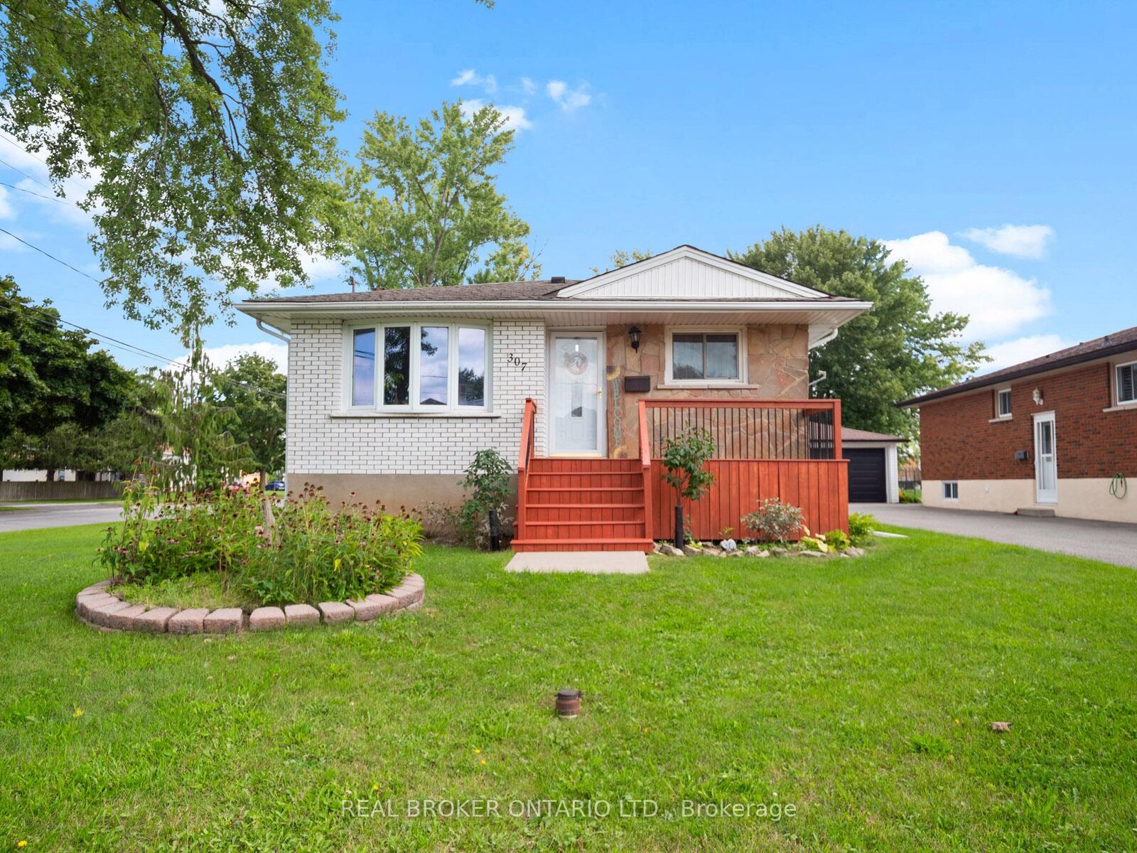 Property Photo:  307 Kilgour Avenue  ON L3C 2R3 
