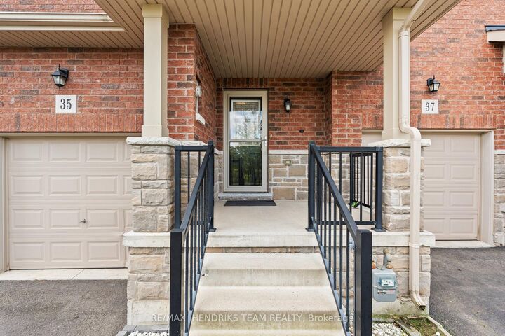 Property Photo:  35 Sunset Way  ON L0S 1A0 