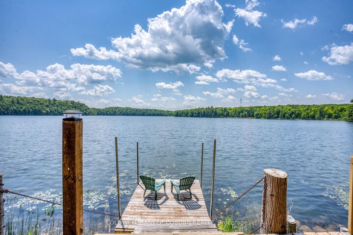 Property Photo:  1015 Oak Lane N  ON K0H 2P0 
