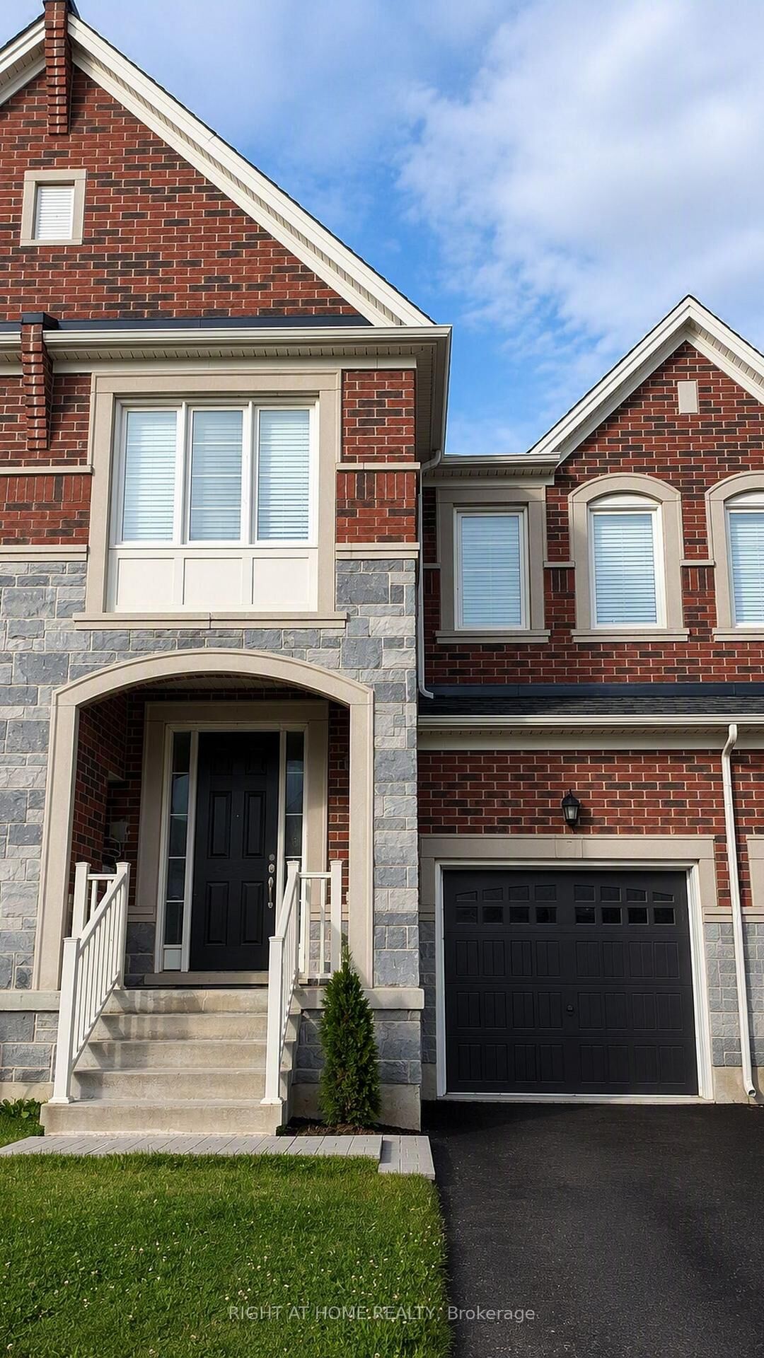 Property Photo:  7 Little Britain Crescent  ON L6Y 6A9 