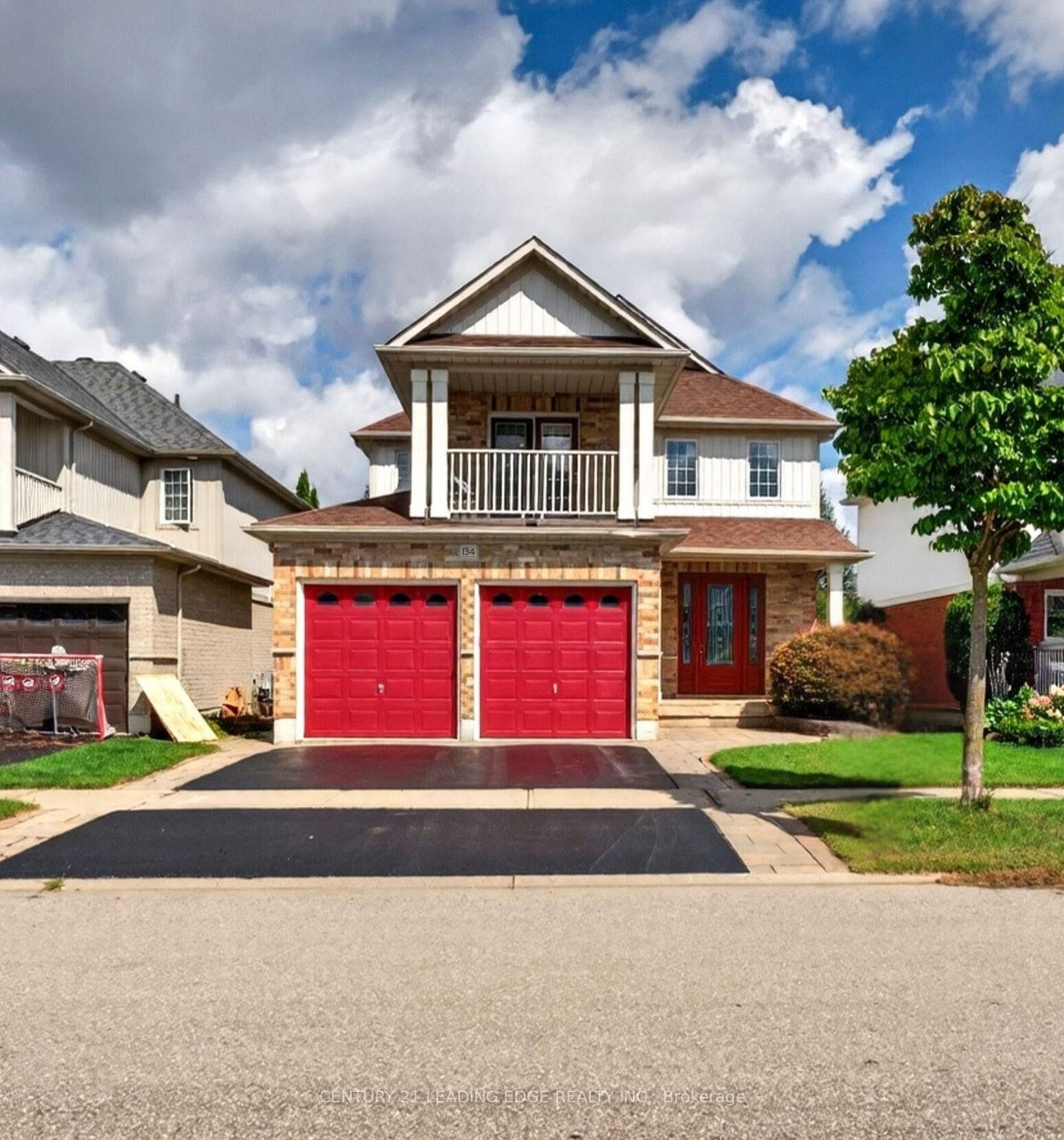 Property Photo: 134 Toscana Drive ON L1R 2Z9