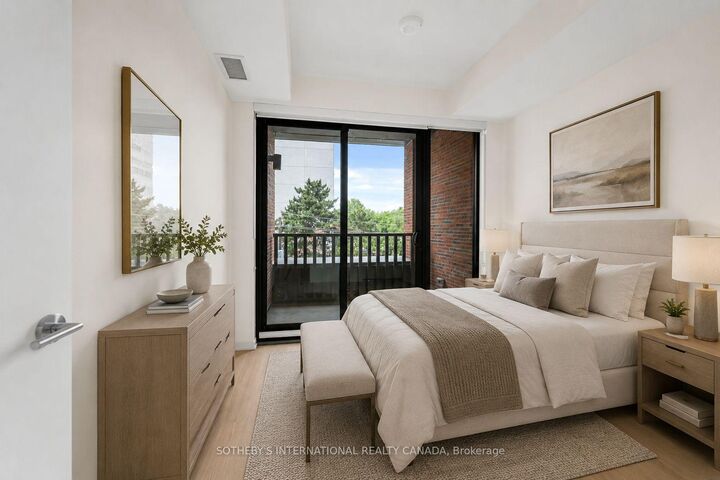Property Photo:  109 Erskine Avenue 308  ON M4P 0G8 
