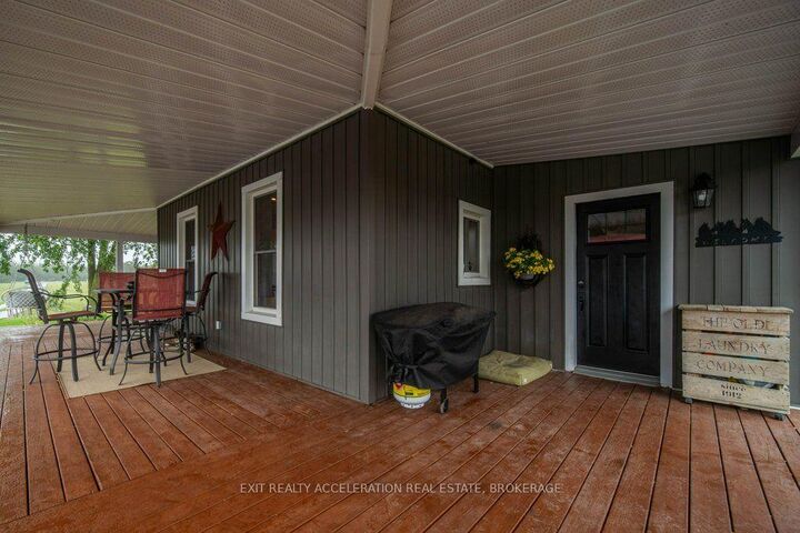 Property Photo: 814 Meach Road ON K0K 2Z0