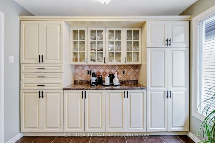 Property Photo: 48 Nanport Street ON L6S 4A3
