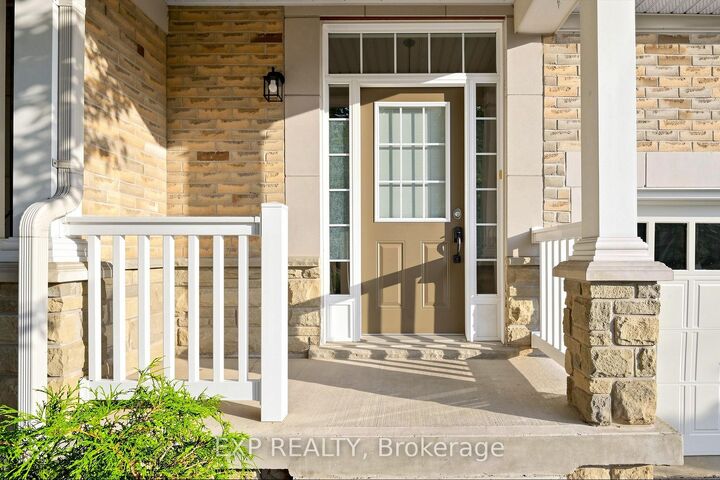 Photo de la propriété: 2-28 Doon Mills Drive ON N2P 2W9