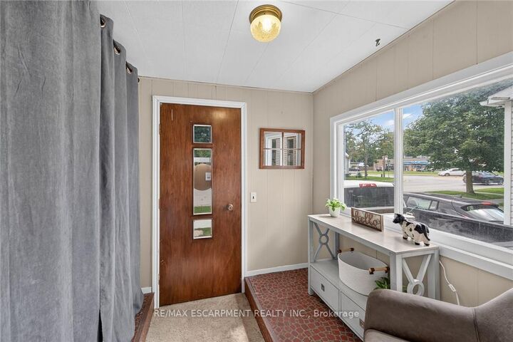 Property Photo:  306 George Street  ON N1A 2T6 