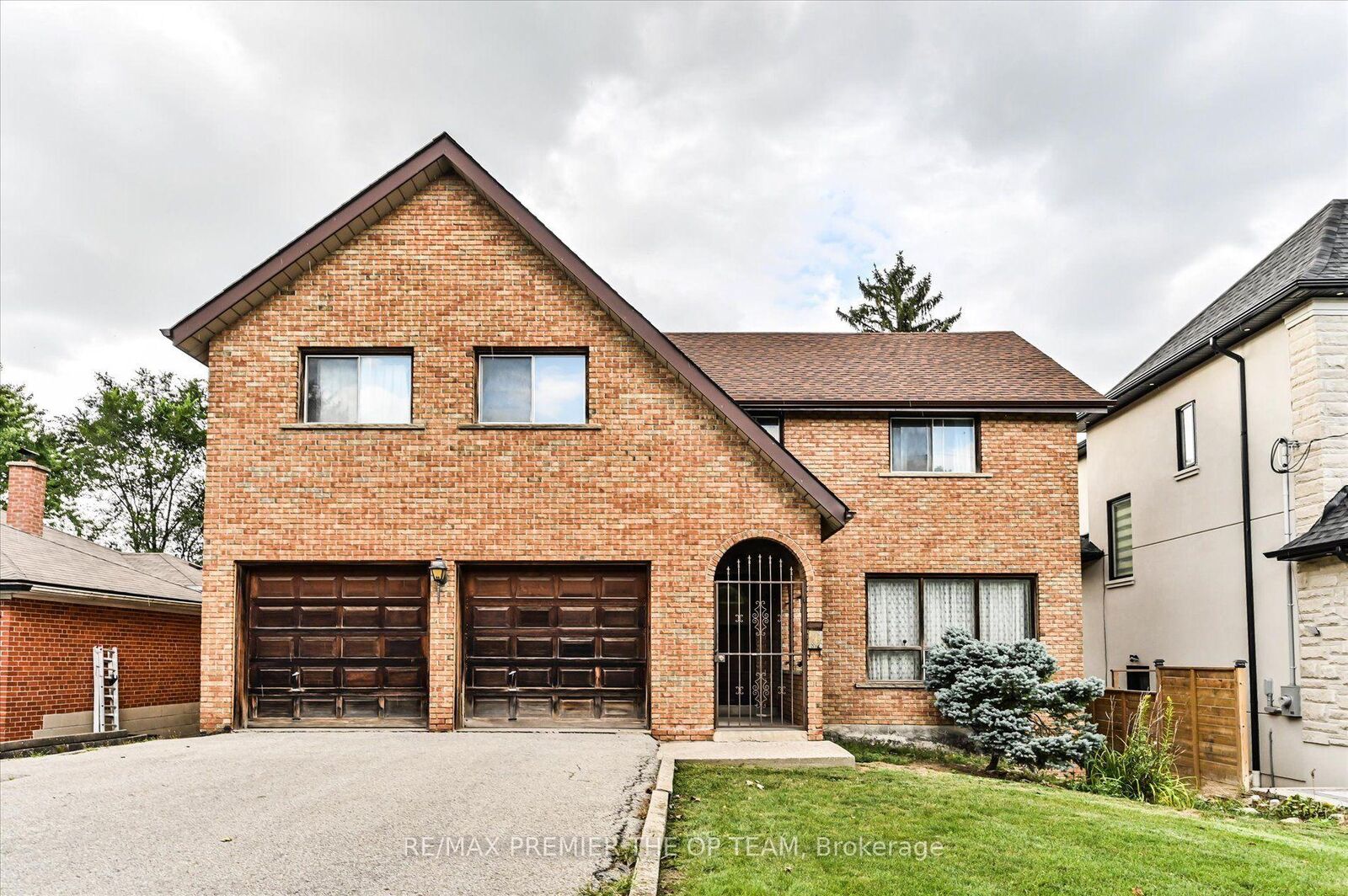 Property Photo: 82 Highland Park Boulevard ON L3T 1B5